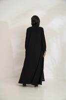 عبايه كريب بفستان ياقه طويله باكمام واسوره زم اسود