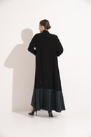 عباية كريب اسود قصه تحت تفته تطريز زيتي