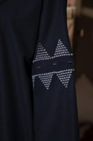 عبايه جوخ اوفر سايز كم تطريزكحلي