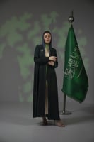 عباية اليوم الوطني كريب بالطو دقة مكينة ابيض