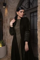 عباية مخمل زيتي تطريز الاسوره زري بفستان