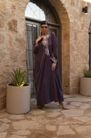 عباية مخمل فراشة تطريز الياقة والاسورة موف فاتح