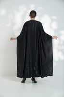 جلابية حرير بشت بفستان مخمل اسود