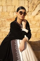 عباية مخمل بني الياقه روكاما و كريب تطريز