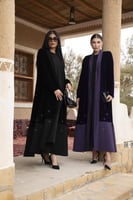 عبايه مخمل تطريز قصه تحت بكريب خفيف موف