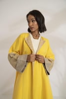 عبايه كتان كم مربع لنن مطرز اصفر