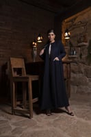 عباية جوخ كحلي خيطين دقة مكينة بجيب مخمل تطريز