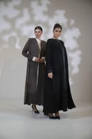 عباية كريب زيتي قطعتين تفته جاكاركلفة ع الصدر