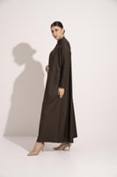 عباية كتان كوله بقيطان ابيض ع الكم بني