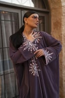 عباية مخمل فراشة تطريز الياقة والاسورة موف فاتح