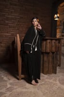 عباية مخمل اسود فراشة تطريز الاسورة والياقة هدب