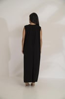 عباية كريب ياقه طبقتين خفيف بفستان اسود