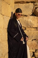 عباية مخمل موف فراشة تطريز الاسورة والياقة هدب