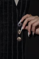 عبايه كريب طبقتين مخمل مقلم اسود