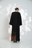 جلابية لنن مطرز طوبي بشال ع الكتف اسود