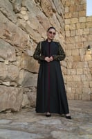 عباية كريب اسود قيطان عنابي كم مخمل مطرز