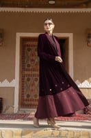 عبايه مخمل تطريز قصه تحت بكريب خفيف عنابي