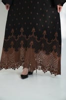 جلابية لنن مطرز طوبي بشال ع الكتف اسود