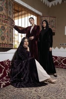 عباية بالطو مخمل مكسر بكريب اسود