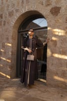 عباية كتان موف غامق الياقة دبل قيطان تطريزشك الكتف