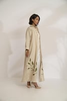 عباية لنن مشجر اسفل ببطانة بيج