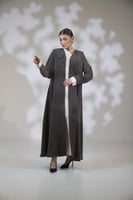 عباية كريب زيتي قطعتين تفته جاكاركلفة ع الصدر