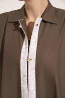 عبايه كتان قلاب وجيوب تحديد قيطان ترابي