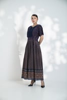 جلابية قطن ياقه روكاما قصه وزم ع الخصر كحلي