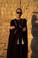 عباية مخمل عنابي فراشة تطريز الاسورة والياقة هدب