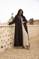 عباية جوخ ياقه والخلف تطريز بني