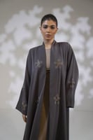 عباية كلوش كريب خفيف تطريز امام واكمام زيتي