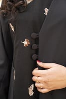 عباية كولة كتان ولنن مطرز فراشات اسود