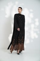 جلابية لنن مطرز طوبي بشال ع الكتف اسود