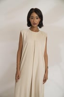 فستان قصة دائرية كسرة امامية بيج