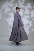 عباية كريب خفيف دبل كلوش سادة لحمي بقيطان