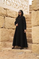عباية جوخ اسورة واسفل تطريز اسود
