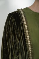 جلابية حرير جوانب مخمل مكسر تفاحي