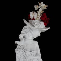 مجسم فتاه رومانيه كبير مصنوع من ماده الفيبر جلاس (...