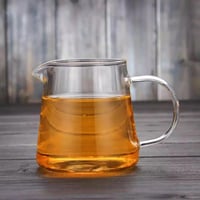 ابريق صغير بمقبض اخضر