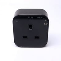 فيش 13 امبير اسود يركب على المسار الكهربائي