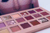 أظلال ريال بيوتي - 18 لون