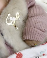 بروش مطلي ذهب مع فص لولو زريكون