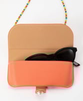 حافظة نظارة مع سلسلة من ايفوريا Iphoria Glasses Ca...