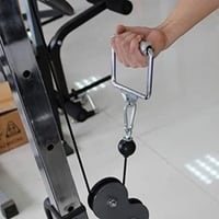 مقبض لتمارين السحب بجلده