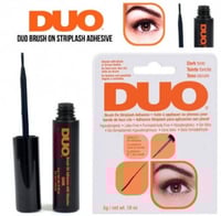 صمغ الرموش بفرشاه اسود ديو