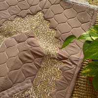 طقم مطرز-موف