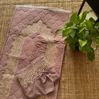 طقم مطرز-موف