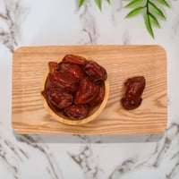 خلاص القصيم حجم الحبة وسط رمز المنتج {999}