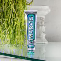 معجون تبييض الأسنان بالنعناع اكواتيك من مارفيس 85...