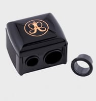 مبراة اقلام المكياج